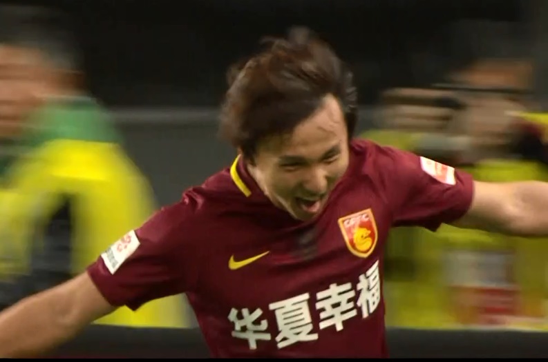 此次在电影中饰演过气车神的沈腾，也在韩寒的镜头中解锁了搞笑、帅气、深情等多面魅力